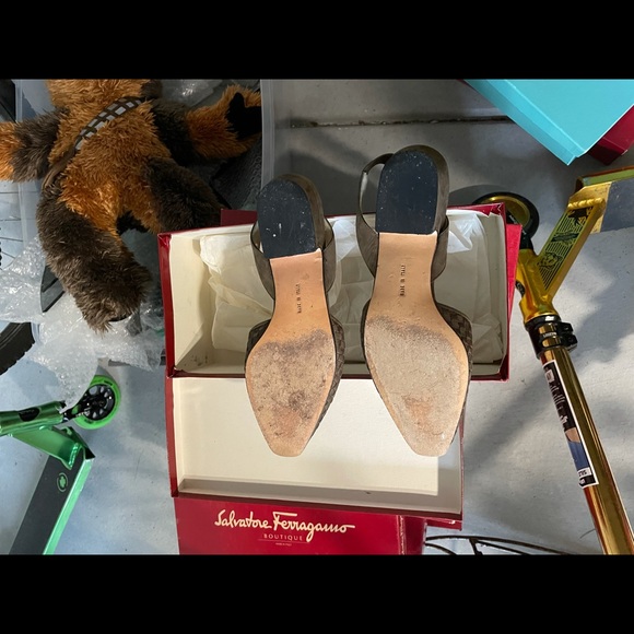 Ferragamo - Picture 2 of 2